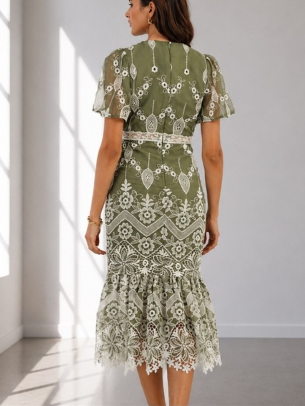 NEW BOUTIQUE | Embroidered Sheath Dress - Picture 3 of 9